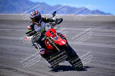 media/Mar-25-2024-Moto Forza (Mon) [[8d4319bd68]]/4-Novice Group/Session 3 (Bowl)/